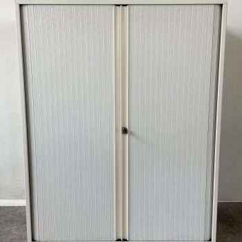 Armoire basse blanche à rideaux acoustiques perforés L100cm